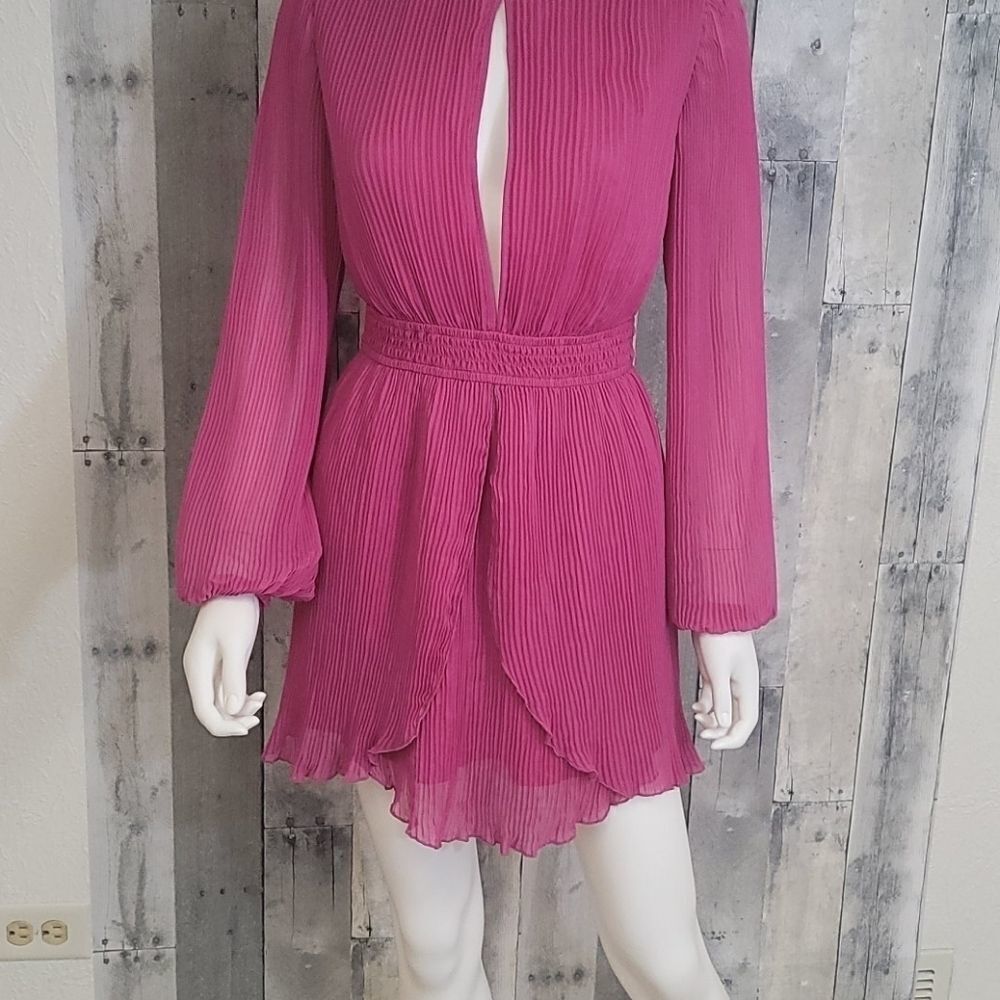 NWOT Finders Keepers Mini Plisse Dress Pink Purple Size 4